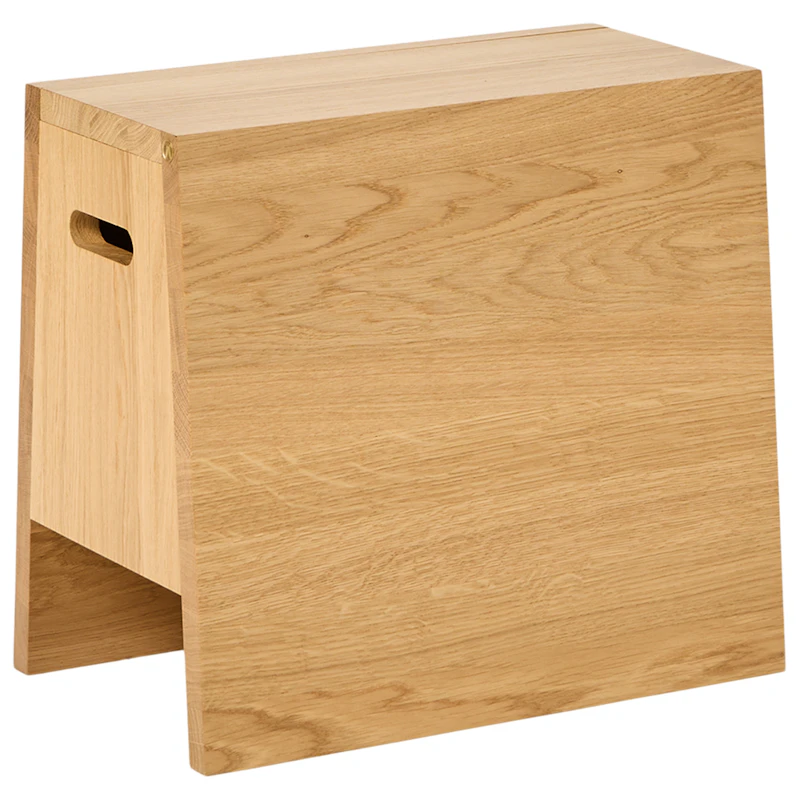 Plinth Taburet, Eg