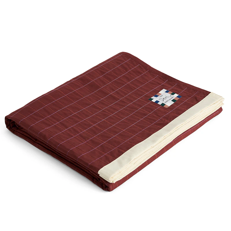 Dori Sengetæppe, Maroon
