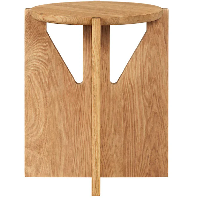 Simple Taburet, Varmlakeret Egetræ