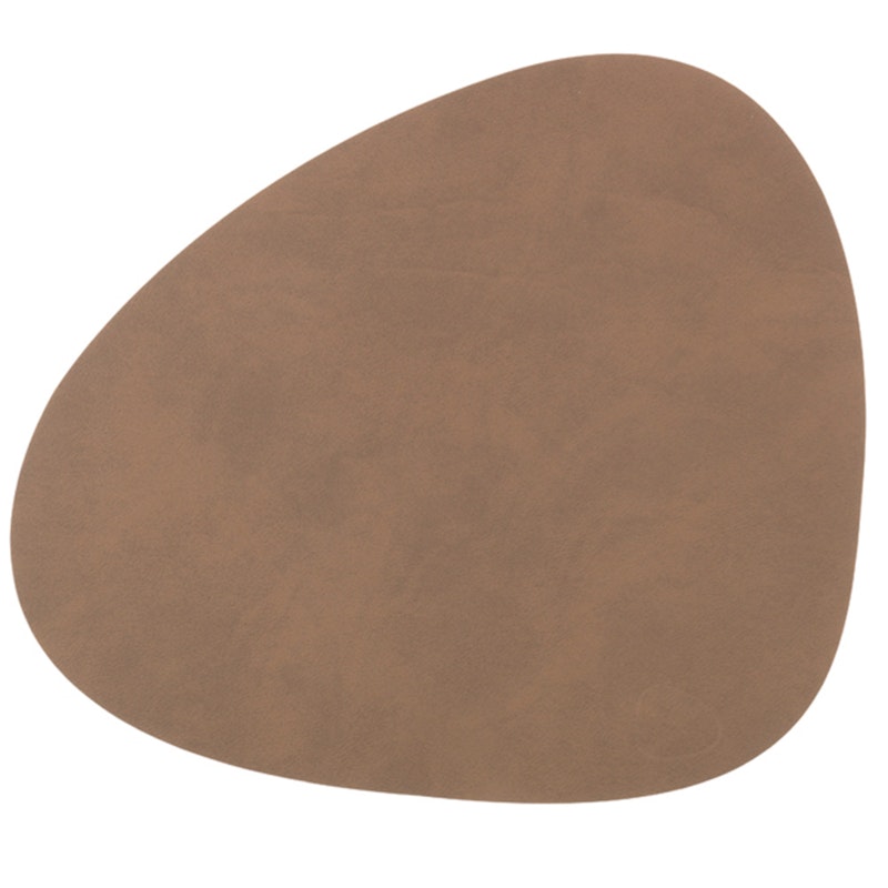 Curve Dækkeserviet Nupo 24x28 cm, Brun